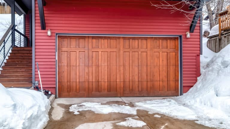 How Does Cold Weather Affect My Garage Door?